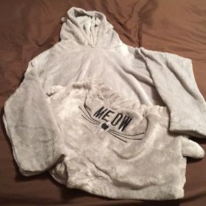 Meow short set feaux fur MED Never worn